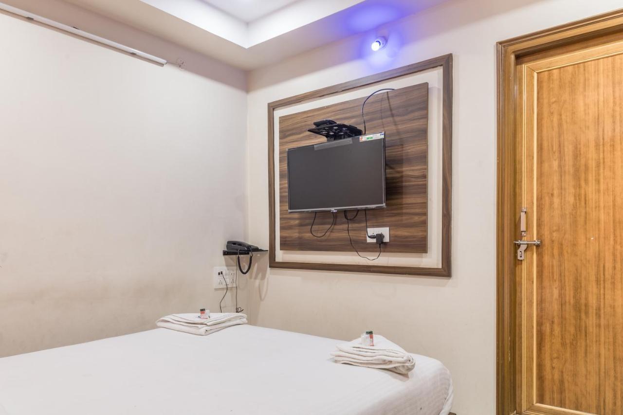 Hotel Renuka ヴィシャーカパトナム エクステリア 写真